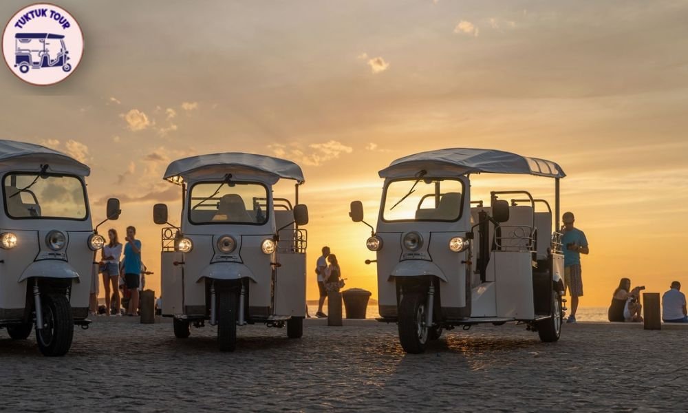 Tour en Tuk Tuk por Madrid al Atardecer – tuk tuk recorriendo el centro de Madrid en la hora dorada